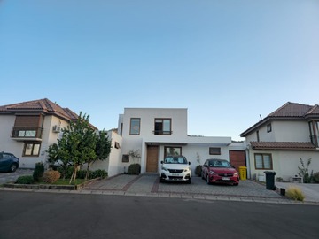 Casa en venta en Av. Pedro de aretxabala 1987 condominio caiquenes, Pudahuel - 3 dormitorios, 3 baños