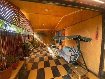 Casa en venta en Propiedad Luminosa con Gran Potencial (135417), Santiago - 2 dormitorios, 1 baño