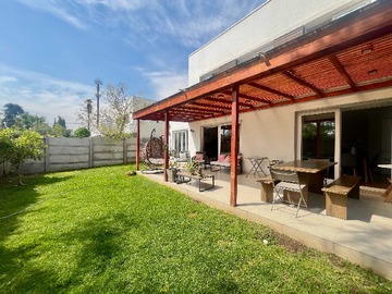 Casa en venta en Casa Moderna en La Reina (170088), La Reina - 3 dormitorios, 3 baños