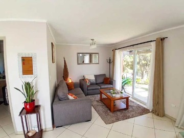Casa en venta en Casa 4D4B con Logia y Jardín, Talca (182171), Talca - 4 dormitorios, 4 baños