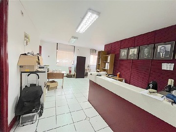 Oficina en arriendo mensual en Santo Domingo 1160, Santiago - 9 dormitorios, 7 baños
