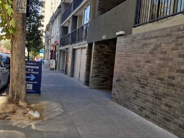 Local Comercial en arriendo mensual en Amplio Local con Excelente Conectividad (177414), Santiago - 1 baño