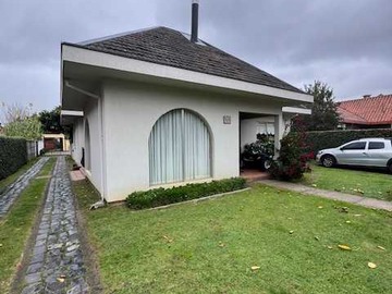 Casa en venta en Hermosa casa en Huertos Familiares (97347), San Pedro de la Paz - 4 dormitorios, 3 baños
