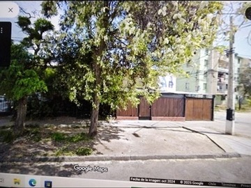 Casa en venta en Fernando Lazcano, Pedro Aguirre Cerda - 5 dormitorios, 3 baños