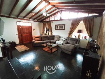 Casa en venta en Tres norte, Maipú - 4 dormitorios, 3 baños