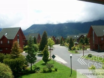 Casa en venta en Condominio Parque La Foresta - Condominio Parque La Foresta, Pucón - 4 dormitorios, 4 baños