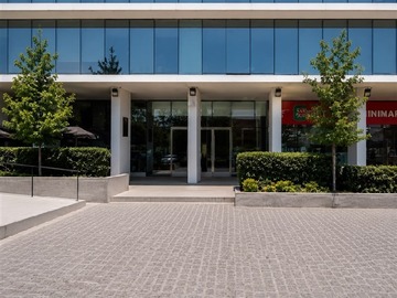 Oficina en venta en Inversionistas! arrendada, bajo valor valor de tasación, Lo Barnechea - 1 dormitorio, 1 baño