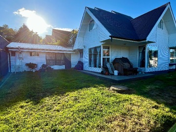 Casa en venta en Los alpes, Puerto Varas - 4 dormitorios, 4 baños