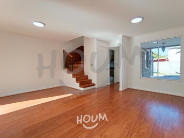 Casa en arriendo mensual en Avenida el Guanaco Norte, Huechuraba - 4 dormitorios, 3 baños