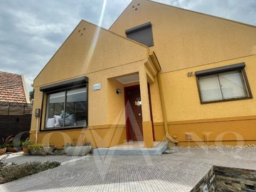 Casa en venta en Portales de Piedra Oriente, La Florida - 3 dormitorios, 3 baños