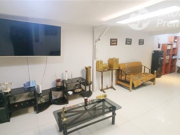 Casa en venta en Santa julia con av. Américo vespucio, 5d/2b/metro santa julia., La Florida - 5 dormitorios, 2 baños