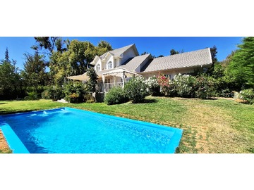 Casa en venta en Mirador de Nogales, Machalí - 5 dormitorios, 3 baños