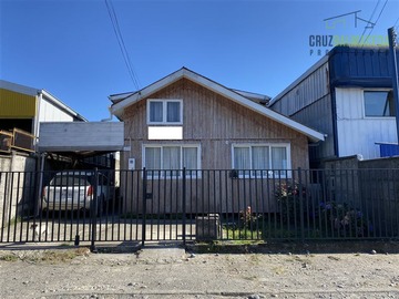 Casa en venta en Frente al Líder Hiper, Puerto Montt - 7 dormitorios, 4 baños