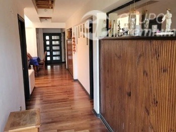 Casa en venta en Calle Santa Elena a una cuadra de Av. Vicuña Mackenna, San Joaquín - 10 dormitorios, 5 baños