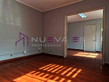 Oficina en arriendo mensual en Oficina 35 m² a Pasos de Plaza La Constitución (183028), Santiago - 1 baño