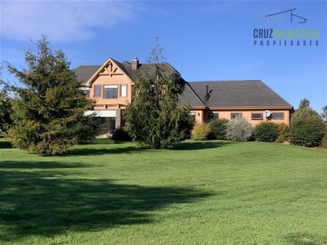 Casa en venta en Los Graneros de Puerto Varas, Puerto Varas - 4 dormitorios, 3 baños