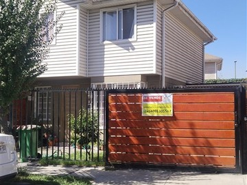 Casa en venta en San Carlos con Juan de Dios Malebran, Puente Alto - 3 dormitorios, 3 baños