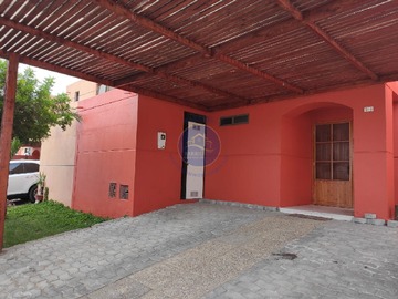 Casa en arriendo mensual en Cerro moreno, Antofagasta - 5 dormitorios, 3 baños