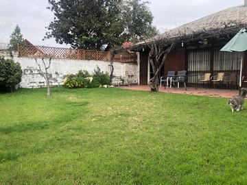 Casa en venta en Casa en Venta, sector en desarrollo (166008), Las Condes - 4 dormitorios, 2 baños