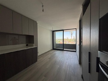 Departamento en arriendo mensual en a 8 minutos del Metro Lo Ovalle, cercano a Espacio Urbano, La Cisterna - 1 dormitorio, 1 baño