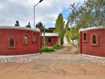 Parcela en venta en Bella parcela/ruta g60 camino lago rapel, Melipilla - 6 dormitorios, 3 baños