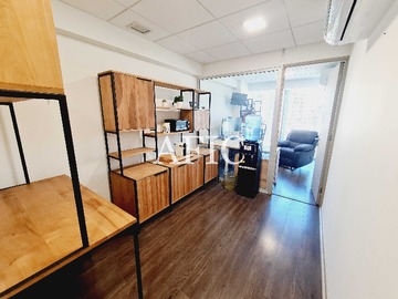 Oficina en venta en Espacio de Trabajo Versátil y Luminoso (139984), Las Condes - 1 baño