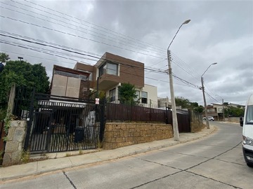 Casa en venta en Del Nogal 1775, Quilpué - 3 dormitorios, 2 baños