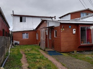 Casa en venta en Al final de la calle principal al costado de la linea ferrea, Puerto Montt - 3 dormitorios, 1 baño