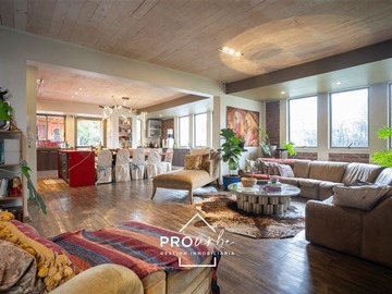 Casa en venta en Paul Harris/ Angostura Inglesa, Las Condes - 2 dormitorios, 3 baños
