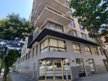 Departamento en venta en Oportunidad! departamento remodelado metro toesca, santiago, Santiago - 1 dormitorio, 1 baño