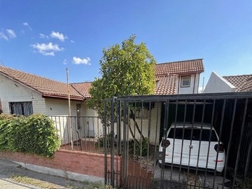 Casa en venta en Los Perales, Rancagua - 5 dormitorios, 2 baños