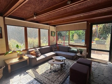 Casa en venta en Irlanda y Bocaccio, Las Condes - 3 dormitorios, 2 baños