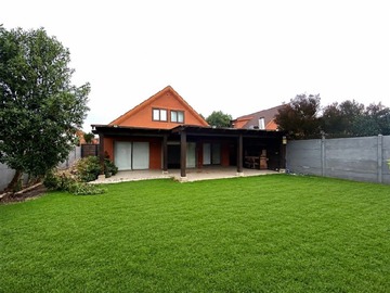 Casa en arriendo mensual en Parque Brisas Norte, Colina - 4 dormitorios, 3 baños