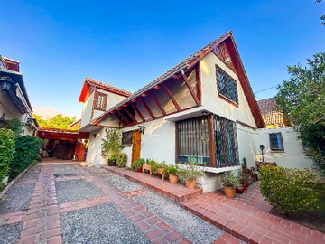 Casa en venta en Mariano Sánchez Fontecilla 11624, Peñalolén, Región Metropolitana de Santiago 7910000, Chile, Peñalolén - 4 dormitorios, 3 baños