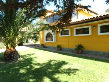 Parcela en venta en Casi con calle las diez cuadras, Buin - 5 dormitorios, 6 baños