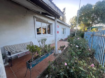 Casa en venta en Av principal, placilla de peñuelas, Valparaíso - 4 dormitorios, 2 baños
