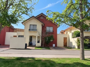 Casa en venta en Farellones A, Maipú - 5 dormitorios, 3 baños