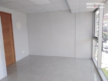 Oficina en venta en Oficina en plan de Reñaca, Viña del Mar - 1 dormitorio, 1 baño