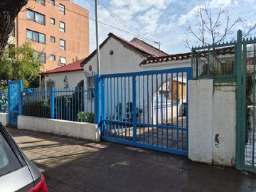 Casa en venta en Comandante bartolomé sepúlveda/ antonio varas, Providencia - 4 dormitorios, 4 baños