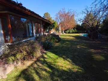 Casa en venta en Camino las flores, Santiago - 4 dormitorios, 3 baños