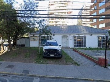 Casa en arriendo mensual en Asturias con escuela militar, Las Condes - 3 dormitorios, 2 baños