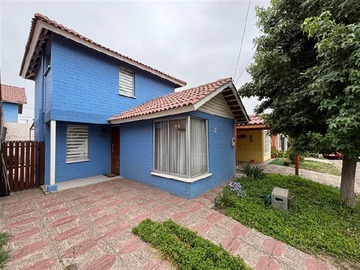 Casa en venta en Condominio el Chañar, Lomas del Viento, Puente Alto - 3 dormitorios, 2 baños