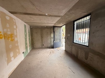 Local Comercial en venta en Corte Suprema / Olivares, Santiago - 1 baño
