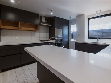 Venta / Departamento / Lo Barnechea