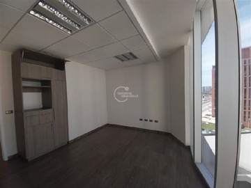 Oficina en venta en Av. Edmundo eluchans, Viña del Mar - 1 dormitorio, 1 baño
