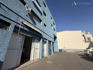 Local Comercial en arriendo mensual en General Gana, Santiago - 1 baño