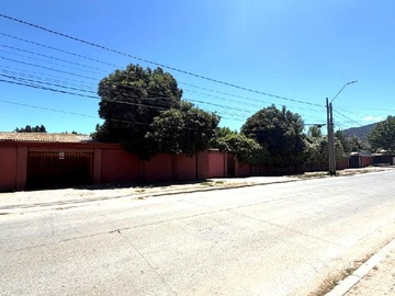 Casa en venta en Vendo Casa Central con Gran Terreno Limache - 3 dormitorios, 2 baños