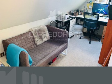 Casa en venta en Casa de 2 pisos con 4dormitorios+4 baños y servicio completo, Las Condes - 5 dormitorios, 5 baños