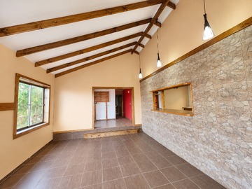 Casa en arriendo mensual en Parcela en Arriendo San Luis Fundo Loreto - 5 dormitorios, 3 baños