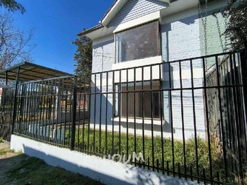 Casa en venta en Liquidambar, Maipú - 4 dormitorios, 3 baños